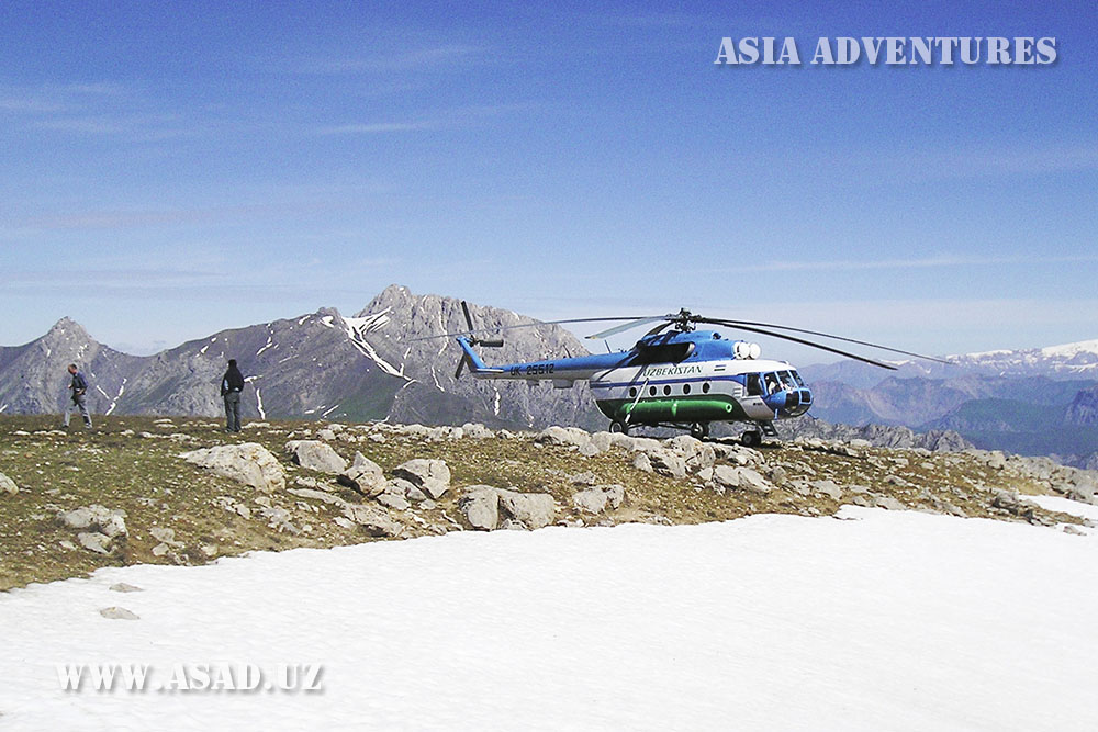 By helicopter to Pulatkhan plateau