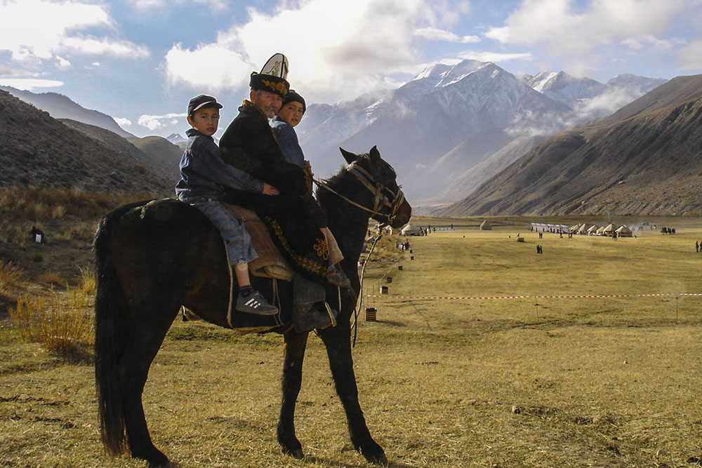 Весь Кыргызстан. Страна номадов и Небесных гор